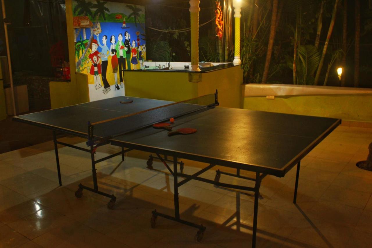 Candolim Glitter Sand Exterior photo