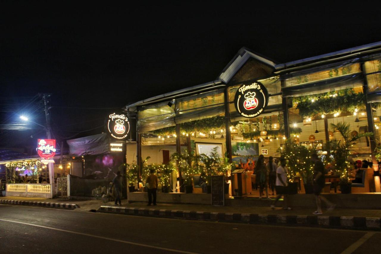 Candolim Glitter Sand Exterior photo